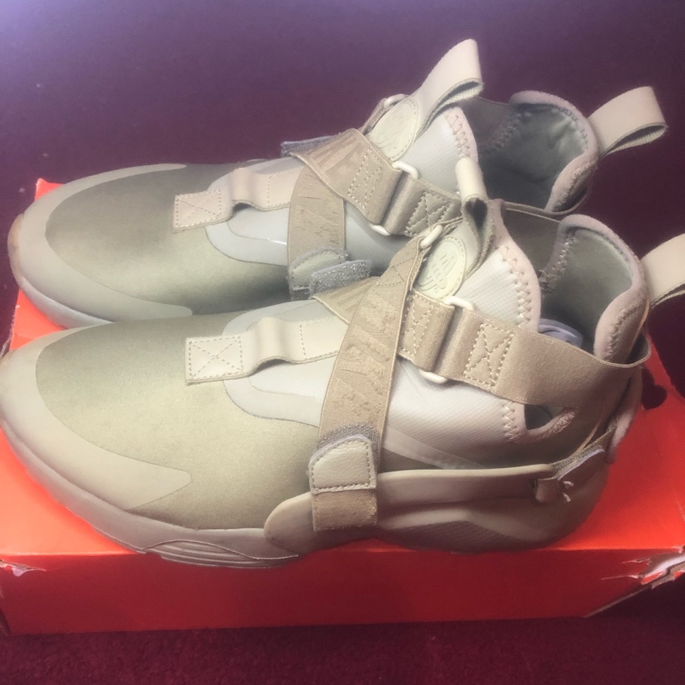 Women’s air Huarache City